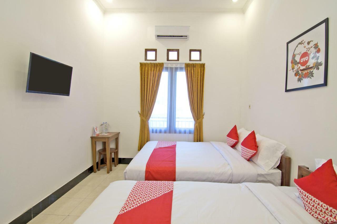 Oyo 931 Dara Dewi Homestay Yogyakarta Kültér fotó