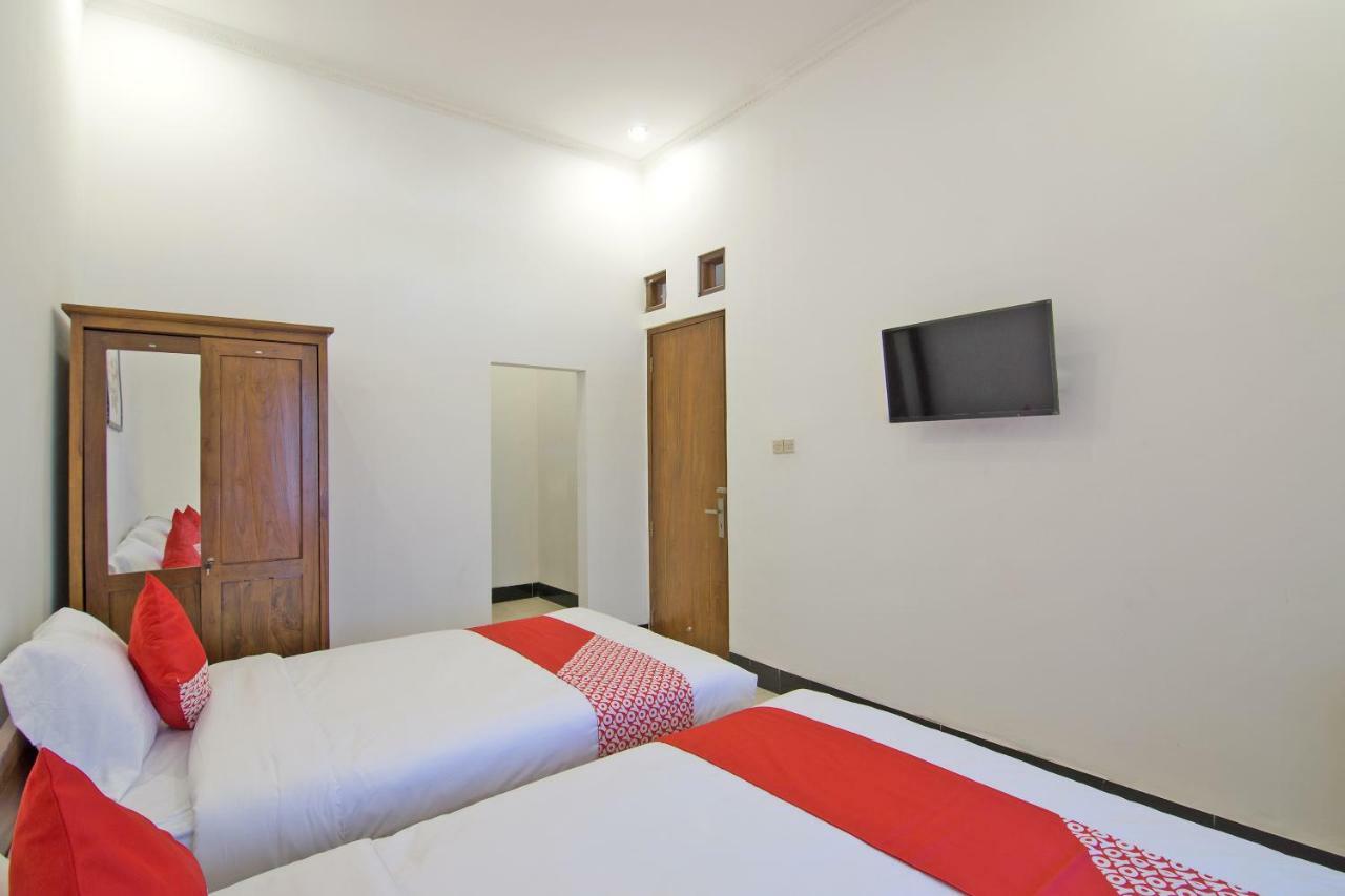 Oyo 931 Dara Dewi Homestay Yogyakarta Kültér fotó