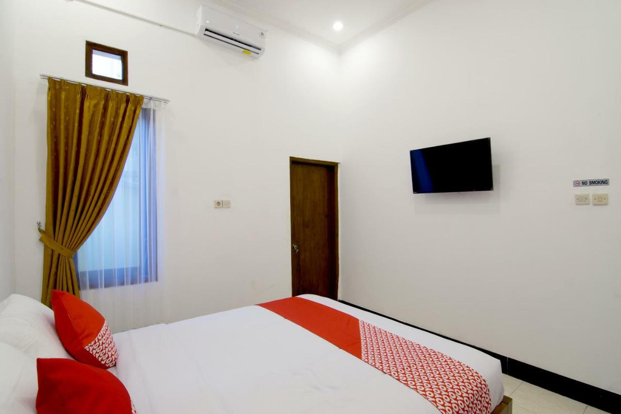 Oyo 931 Dara Dewi Homestay Yogyakarta Kültér fotó